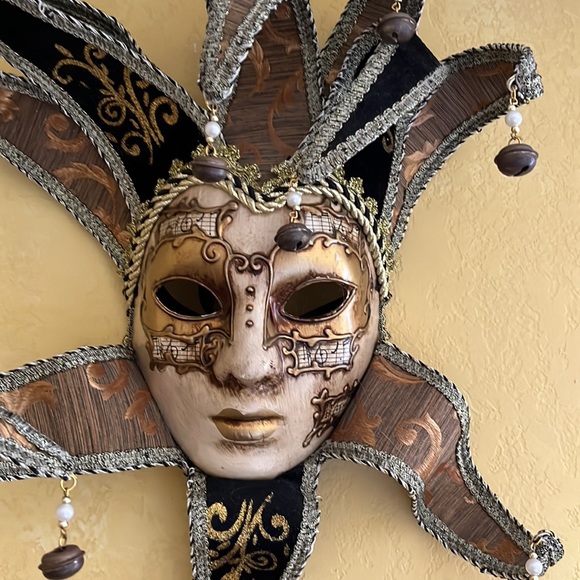 Masquerade vintage looking mask /wall art - Picture 3 of 10